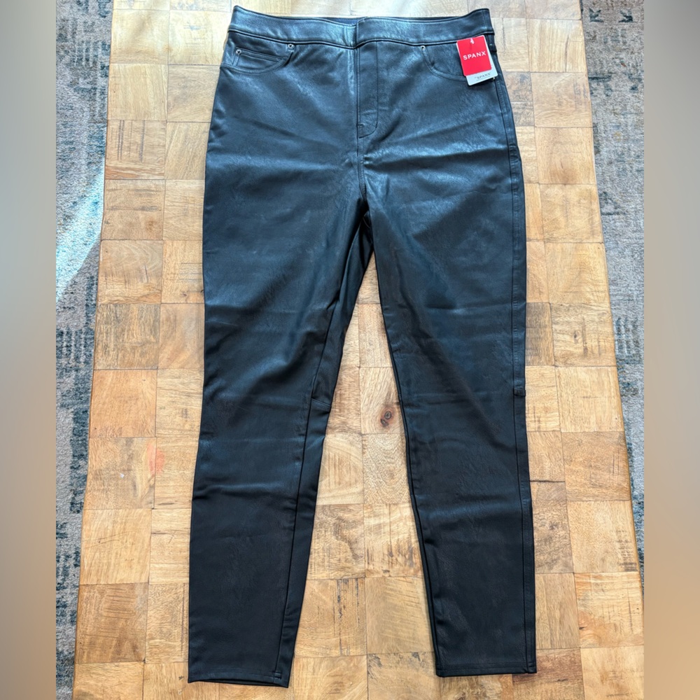 SPANX Black Faux Leather Ankle Skinny Pants